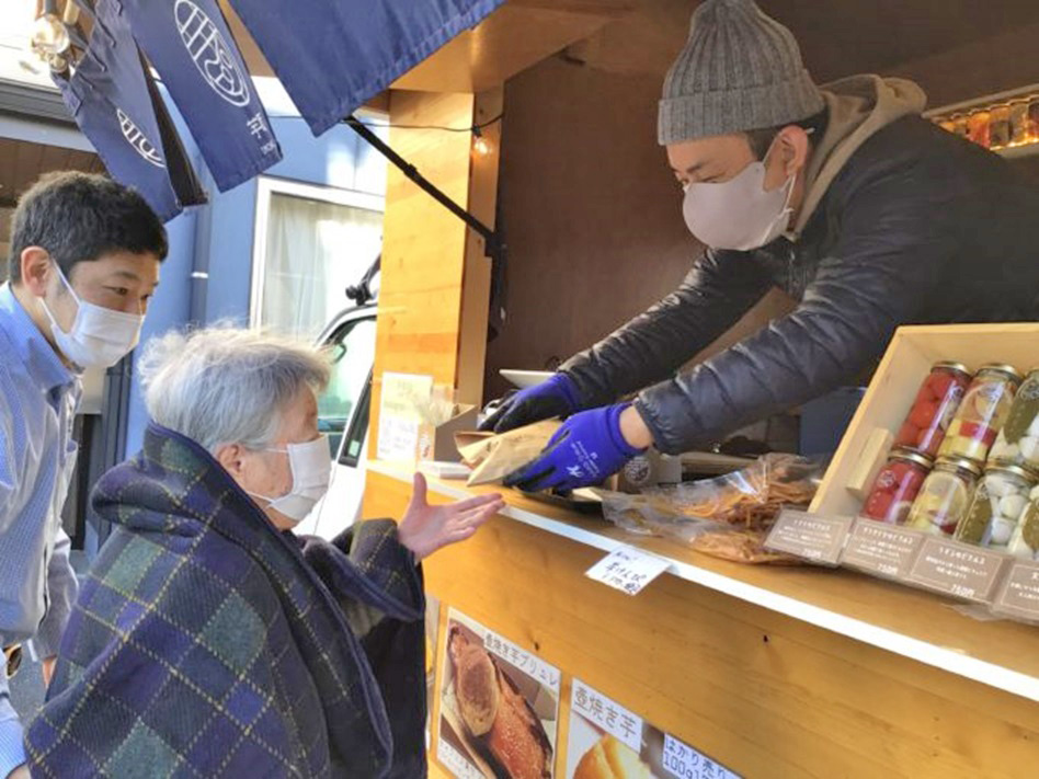 浜松市北区老人ホーム_焼き芋