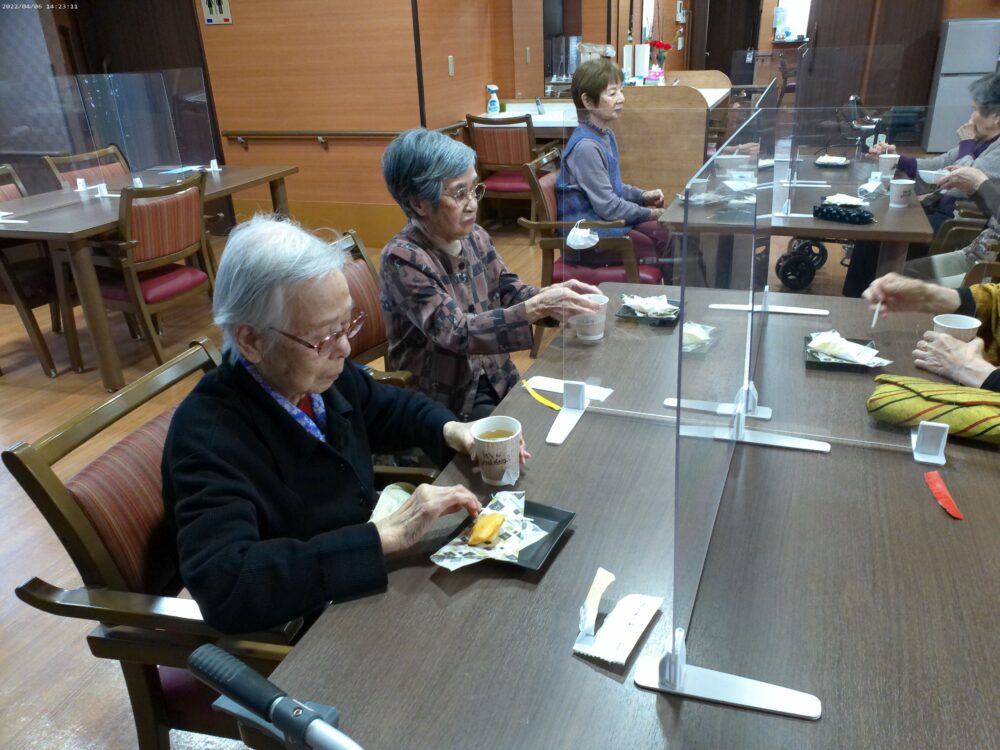 駿東郡長泉町有料老人ホーム_紅茶会