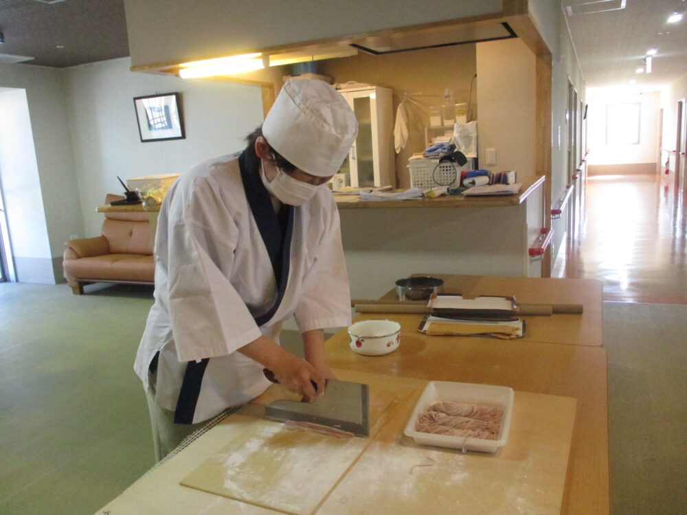 静岡市葵区老人ホーム_季節の変わり蕎麦