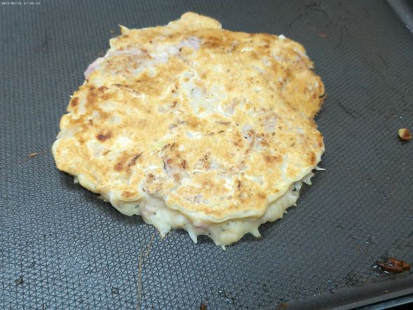 駿東郡長泉町老人ホーム_お好み焼きの提供