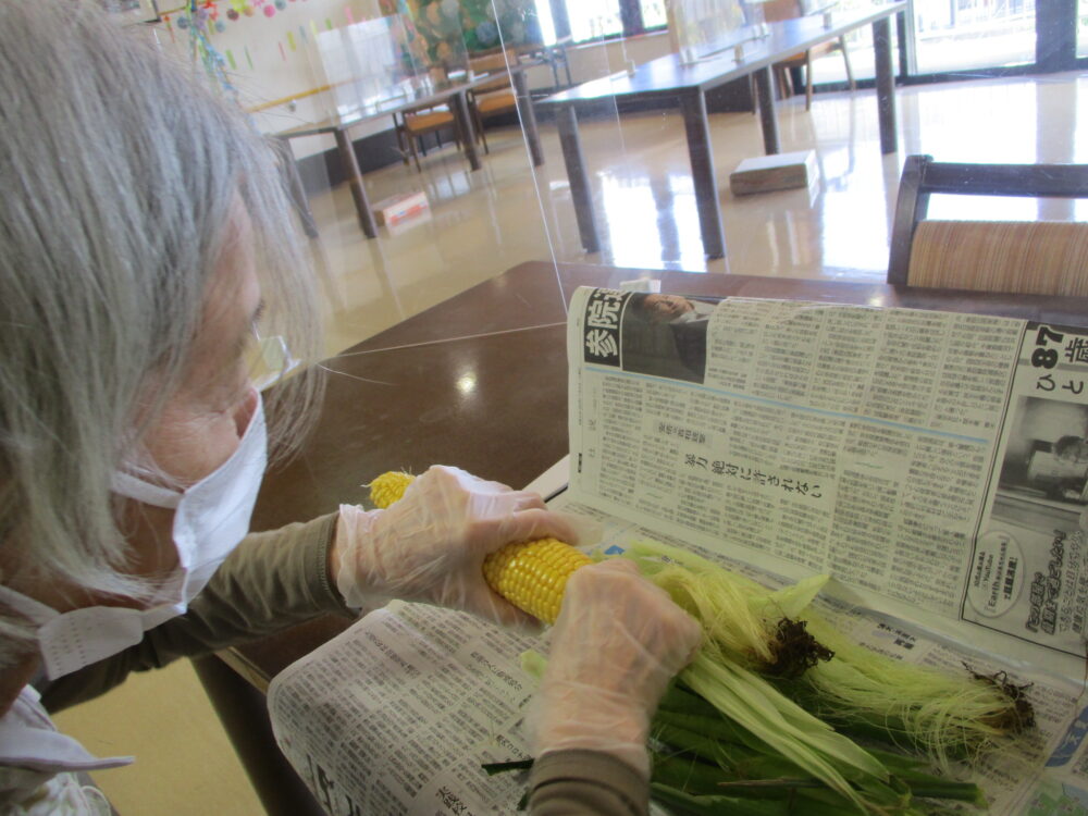 静岡市駿河区有料老人ホーム_夏の味覚とうもろこし