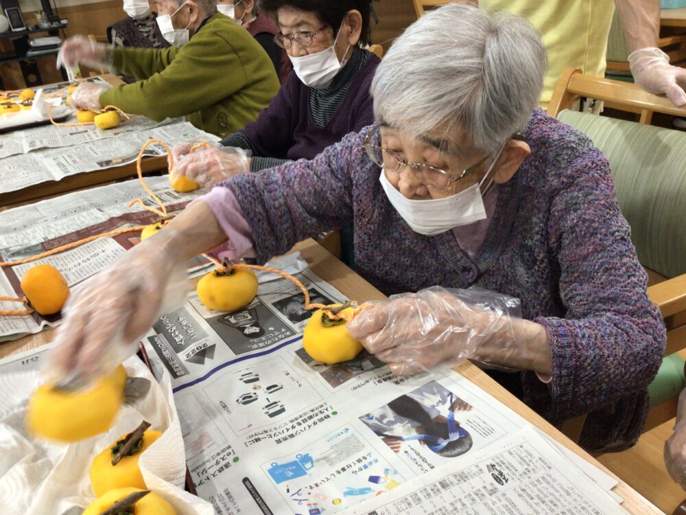 藤枝市老人ホーム_干し柿作り