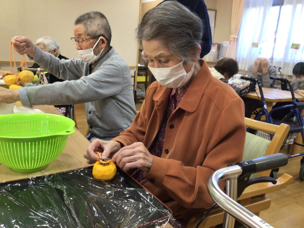 浜松市北区老人ホーム_干し柿作り