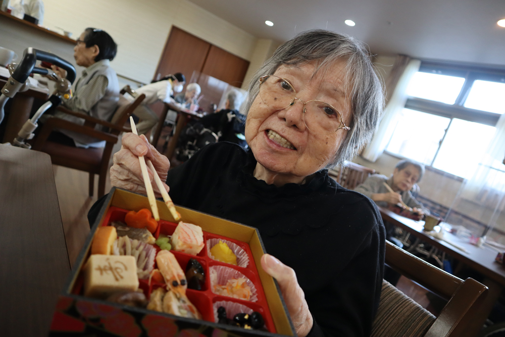 静岡市葵区有料老人ホーム_プレミアムなお正月