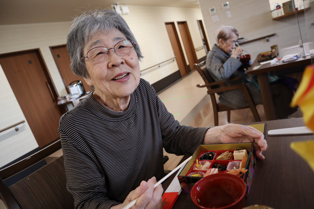 静岡市葵区有料老人ホーム_プレミアムなお正月