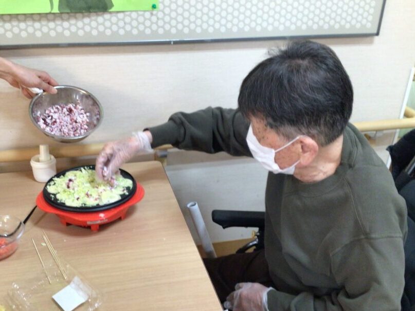 静岡市北区老人ホーム_たこ焼きパーティー