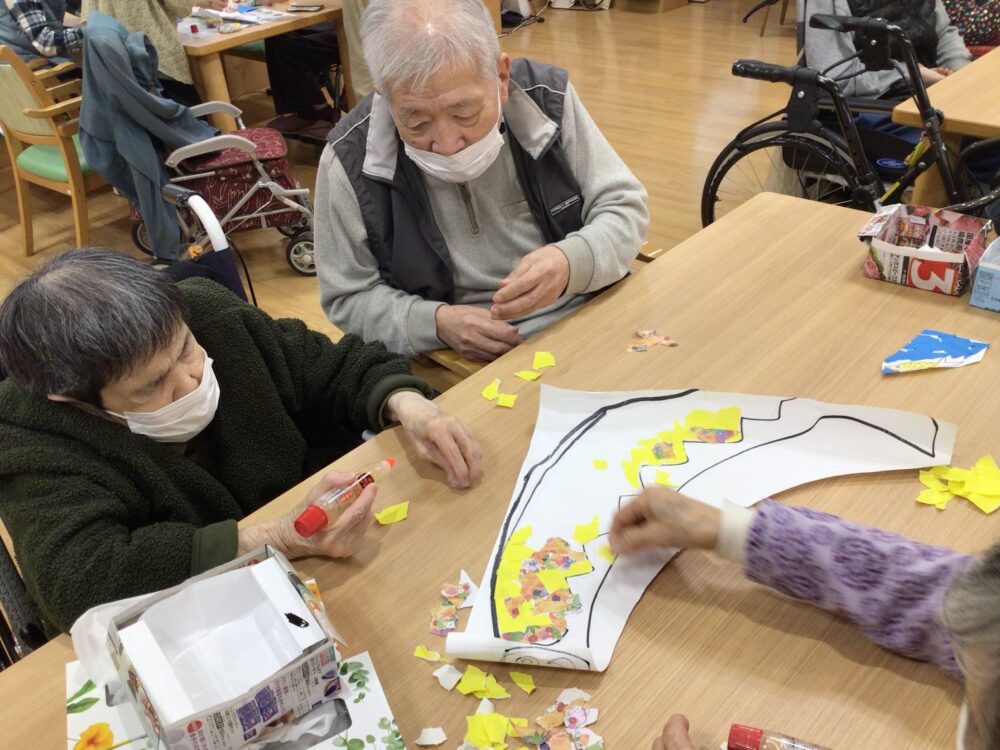 浜松市北区老人ホーム_こいのぼりづくり