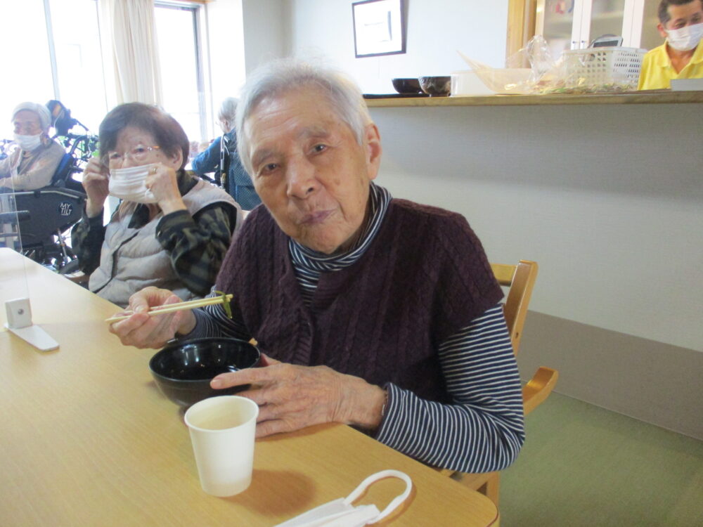 静岡市葵区老人ホーム_茶摘みと茶そばの会