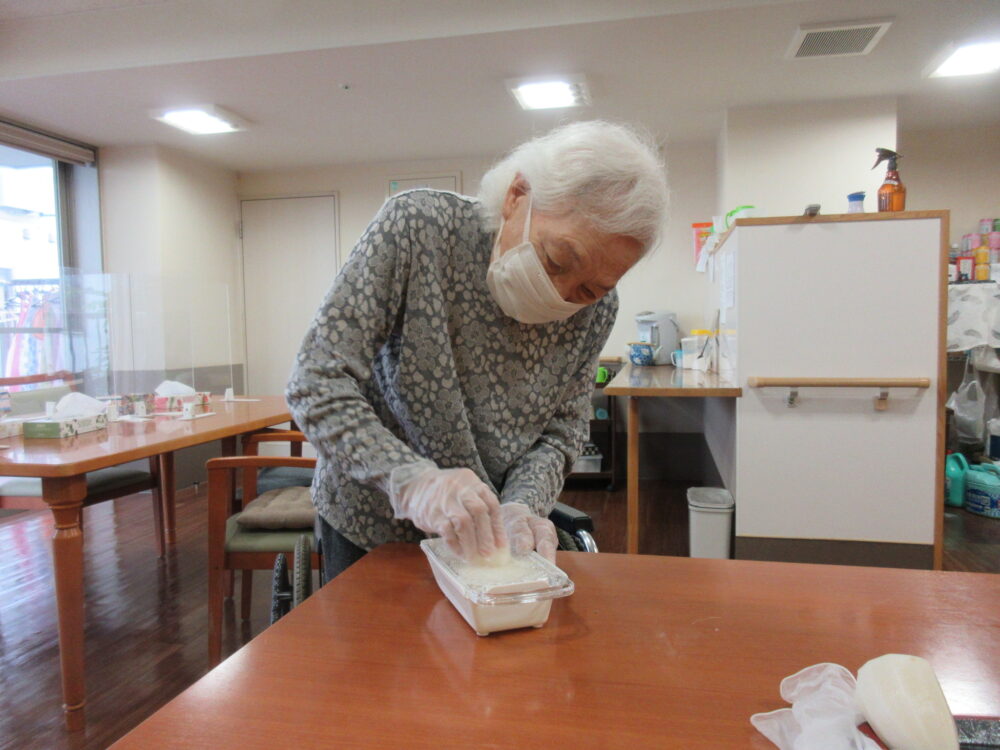 静岡市葵区有料老人ホーム_なめこおろしそば