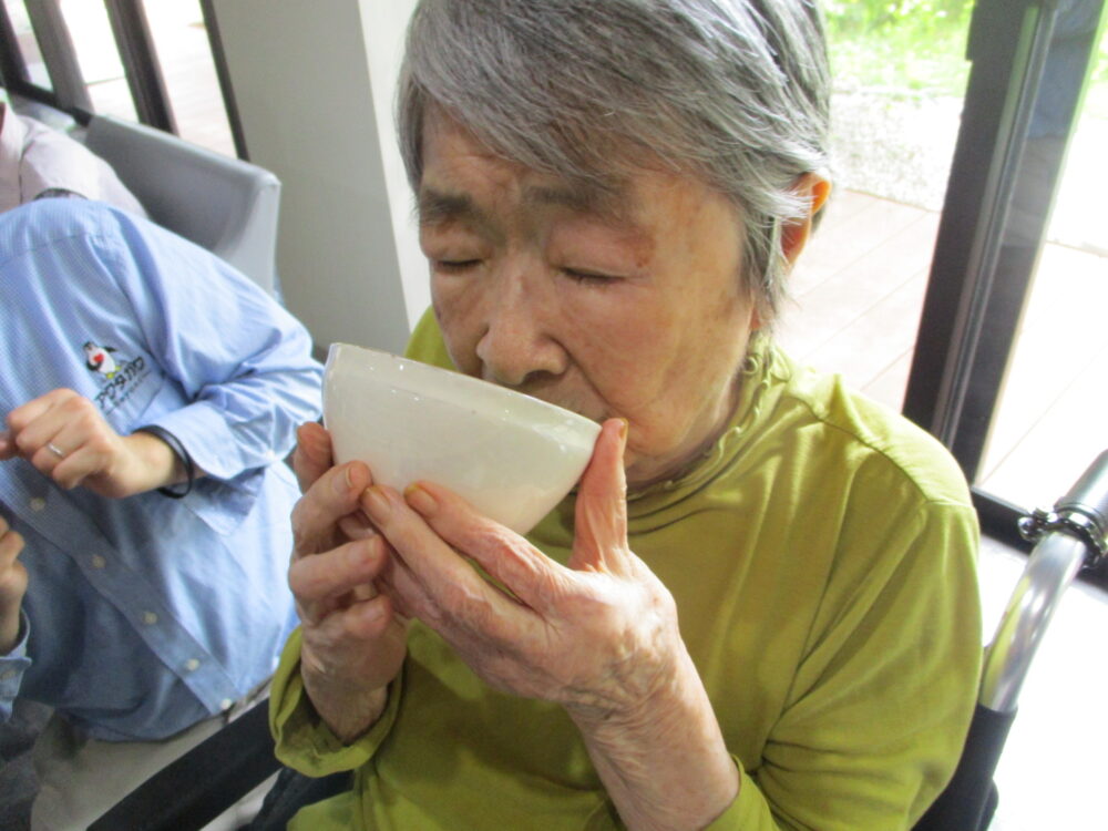 静岡市駿河区有料老人ホーム_雨を楽しむ茶会