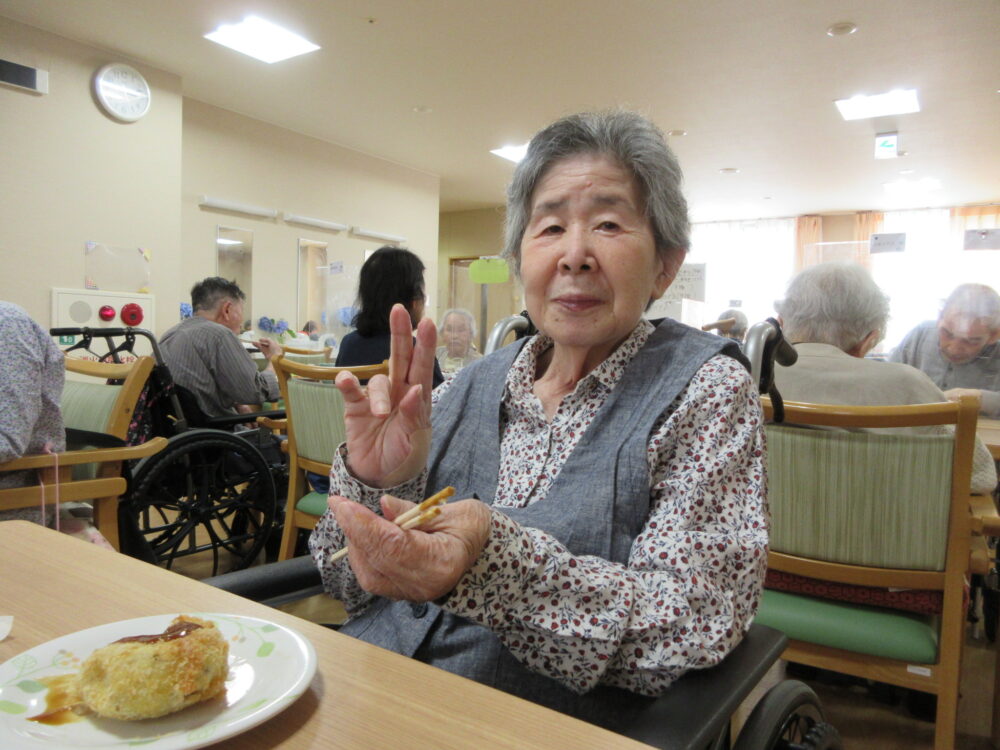 浜松市老人ホーム_三方原馬鈴薯コロッケ作り