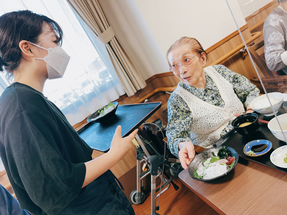 藤枝市老人ホーム_8月YU－KA食堂旬のお刺身盛り合わせ