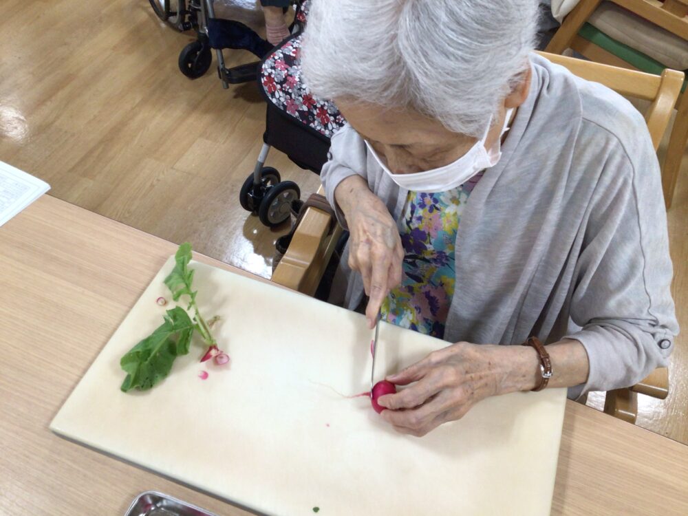 浜松市老人ホーム_併設のデイサービスで行う園芸療法