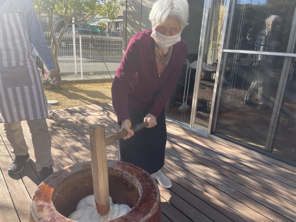 静岡市葵区有料老人ホーム_餅つき大会