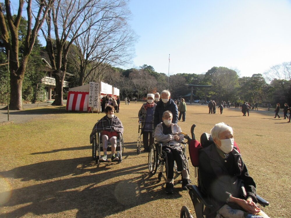 静岡市葵区有料老人ホーム_護国神社へ初詣に行ってきました