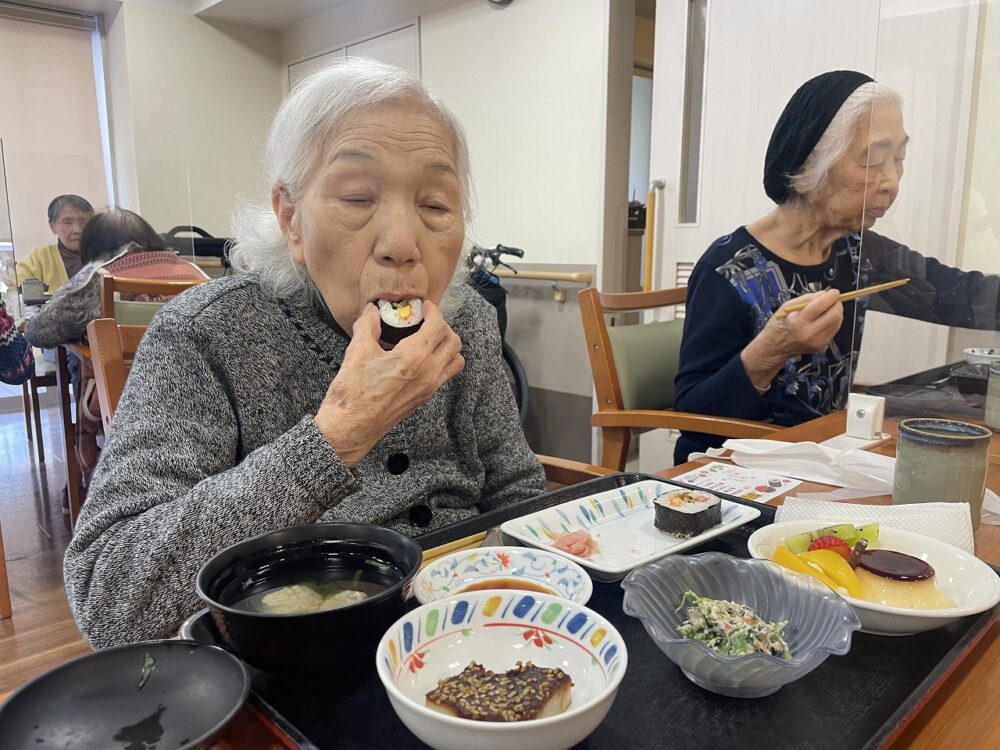 静岡市葵区有料老人ホーム_四季御膳と鬼退治