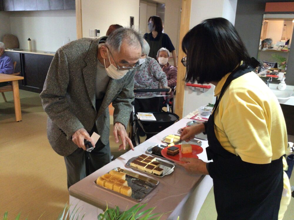 静岡市葵区老人ホーム_ケーキバイキング