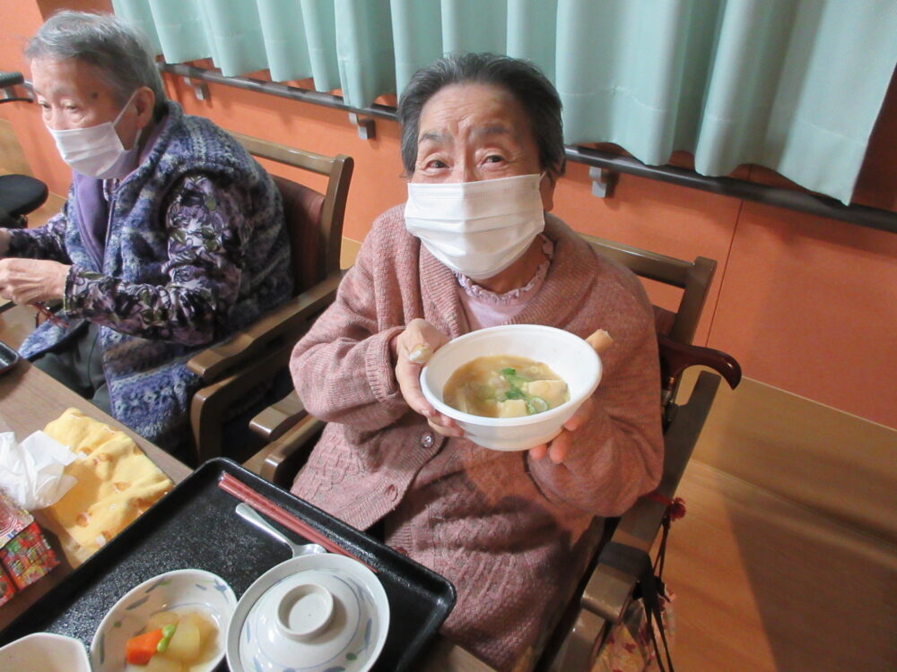 浜松市老人ホーム_豚汁づくり