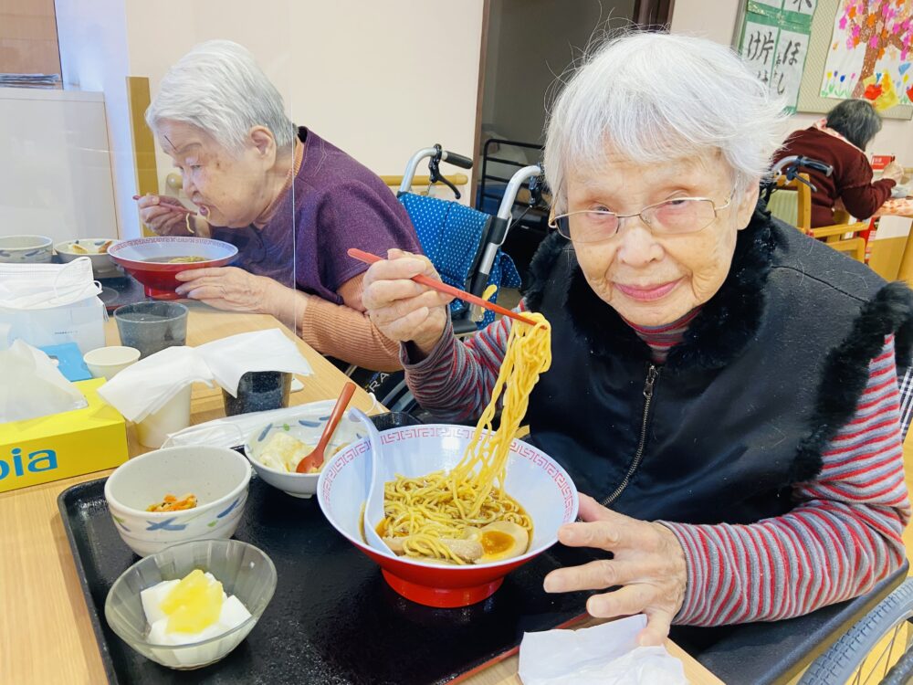 静岡市清水区老人ホーム_醤油ラーメン