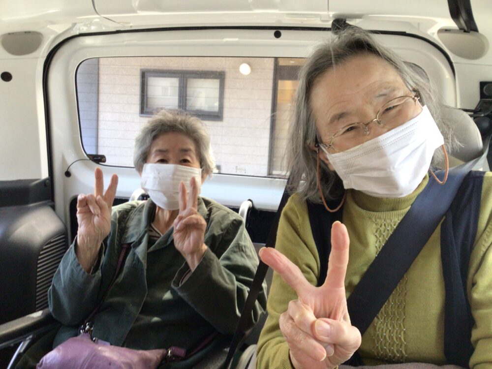 浜松市老人ホーム_春の散歩と短歌