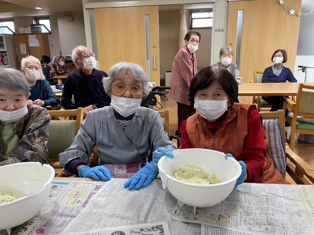 藤枝市老人ホーム_ポテトサラダ作り後編