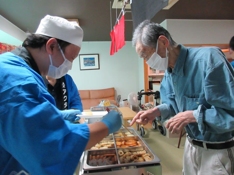 静岡市葵区老人ホーム_おでん食べ比べイベント