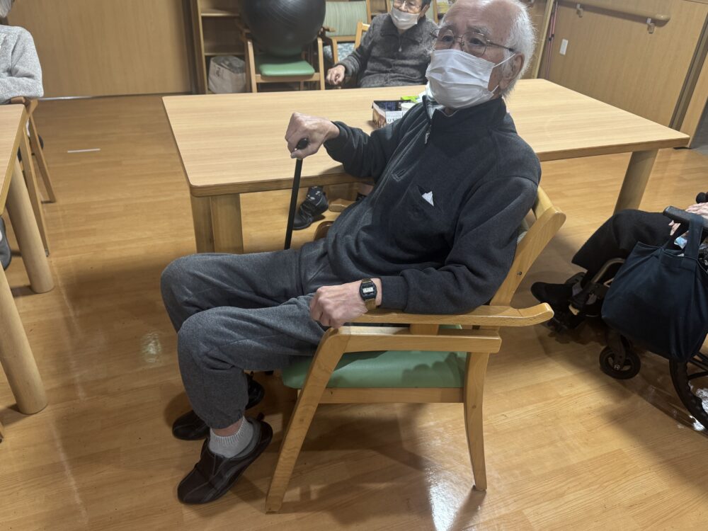 藤枝市老人ホーム_作業療法士監修下肢筋力運動