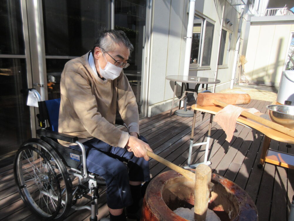 静岡市葵区有料老人ホーム_五感イベント第二弾餅つき