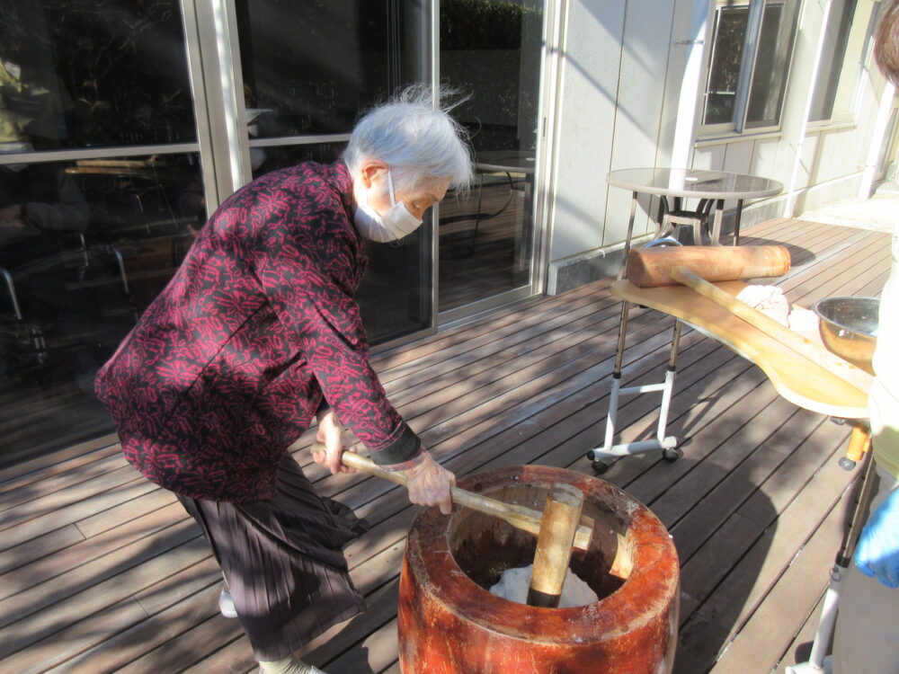 静岡市葵区有料老人ホーム_五感イベント第二弾餅つき