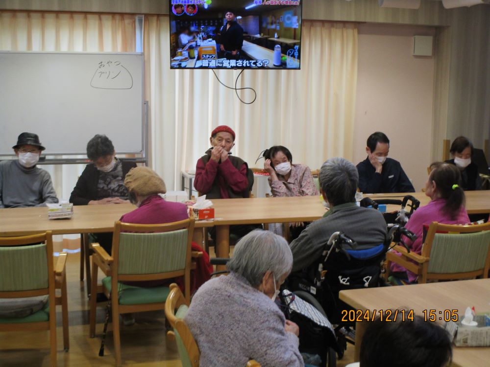 静岡市清水区老人ホーム_BGMM様のハーモニカの演奏