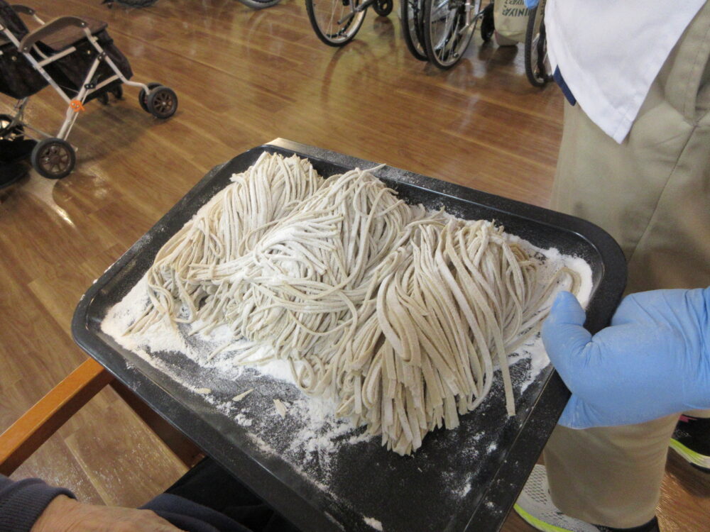 静岡市葵区有料老人ホーム_さくらそばにとろろを添えて