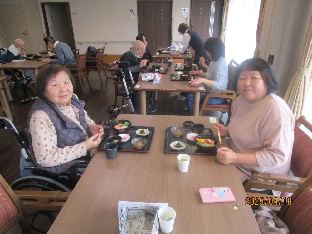 静岡市清水区老人ホーム_4月19日(金)ご家族参加型のぺんぎん食堂開催