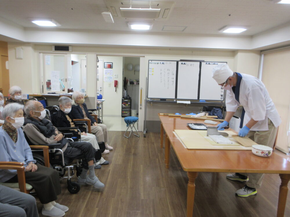 静岡市葵区有料老人ホーム_さくらそばにとろろを添えて