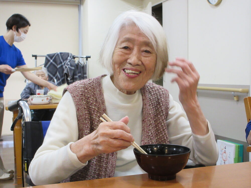 静岡市葵区有料老人ホーム_さくらそばにとろろを添えて