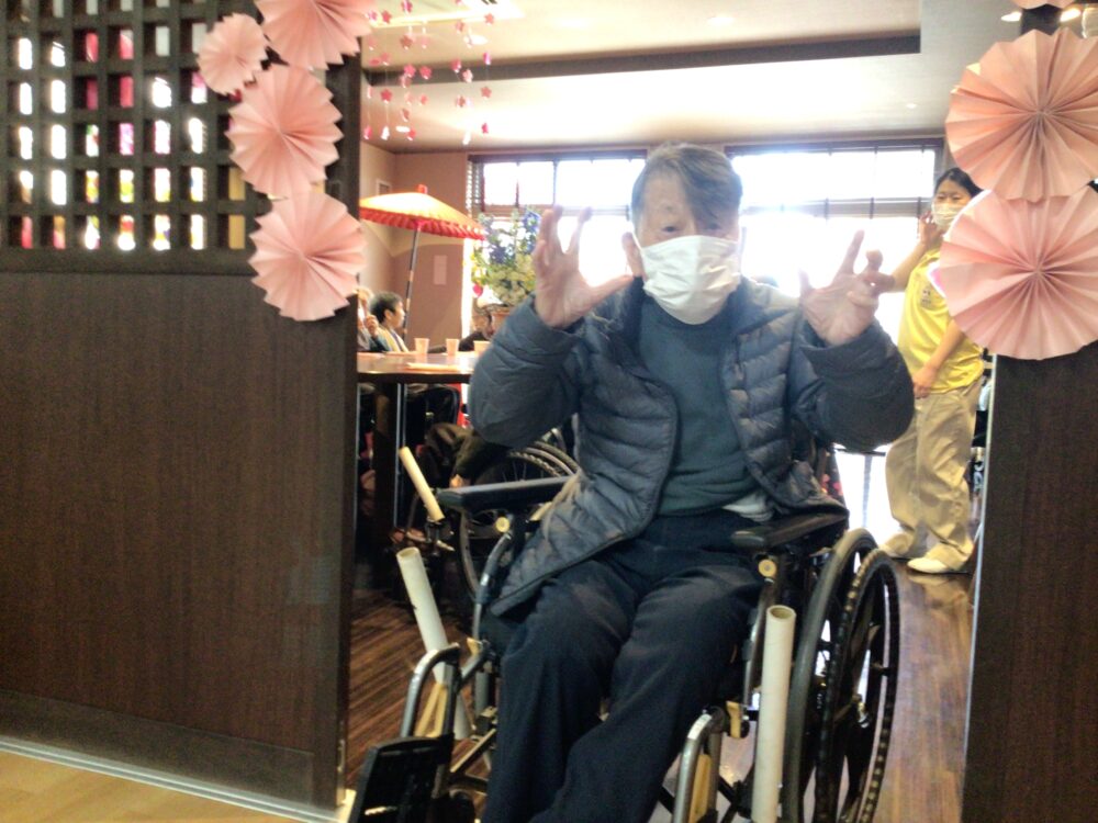 浜松市老人ホーム_春を感じるお花見とお花見会