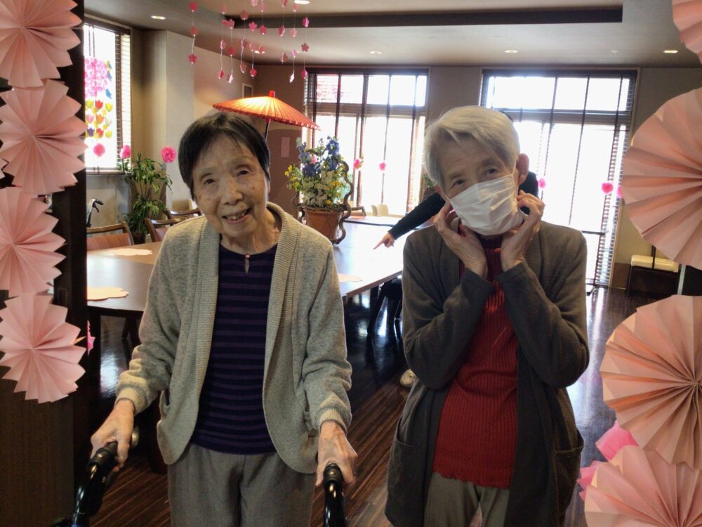 浜松市老人ホーム_春を感じるお花見とお花見会