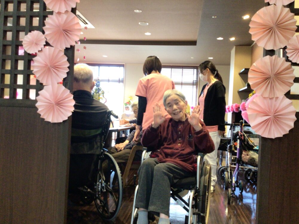 浜松市老人ホーム_春を感じるお花見とお花見会