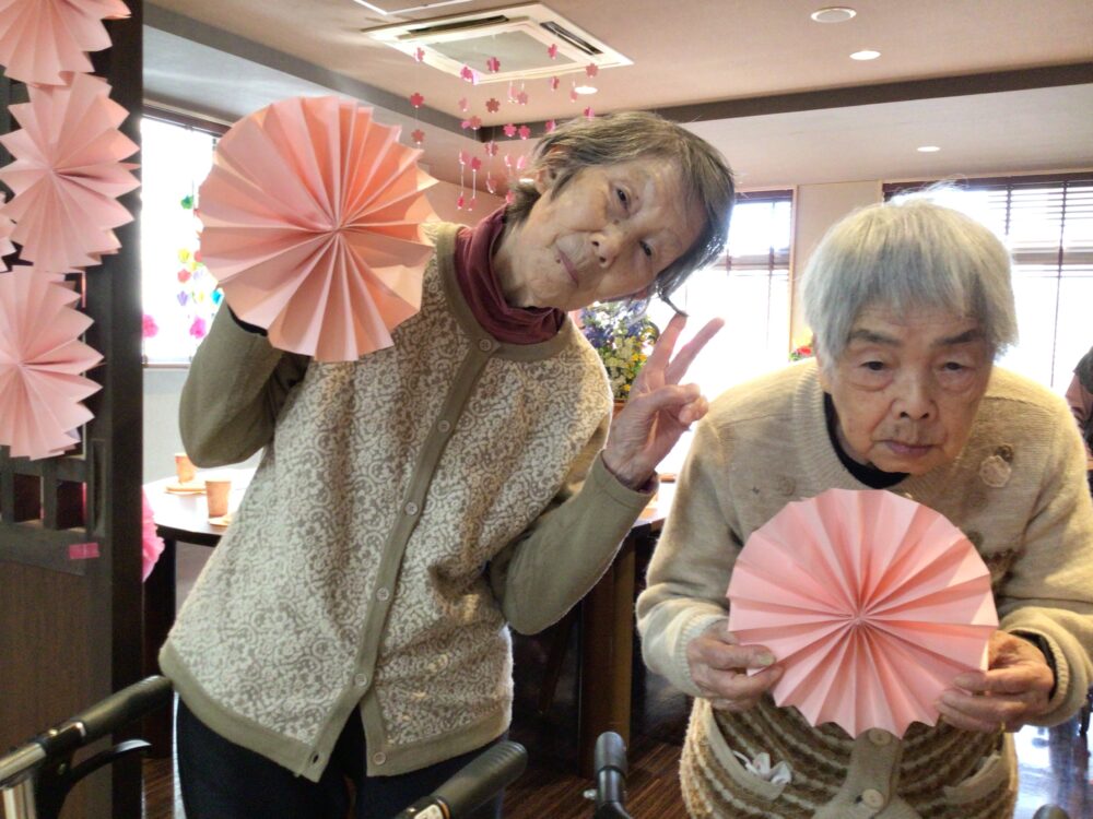 浜松市老人ホーム_春を感じるお花見とお花見会
