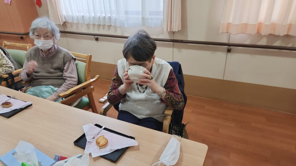 駿東郡長泉町老人ホーム_五感で感じるお茶会