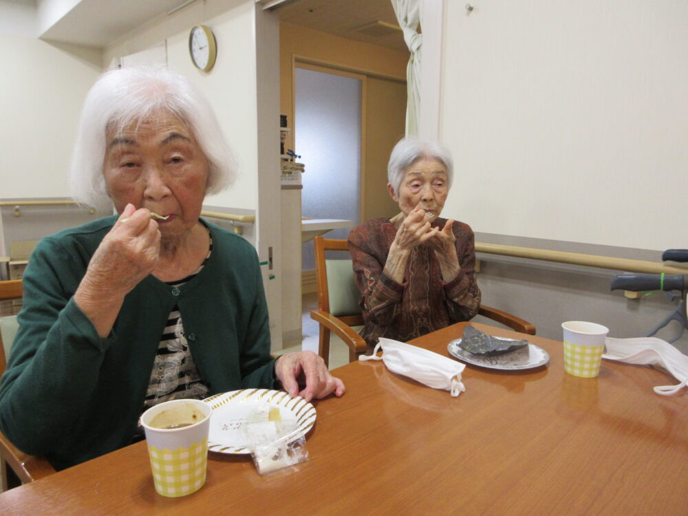 静岡市葵区有料老人ホーム_ケーキバイキング