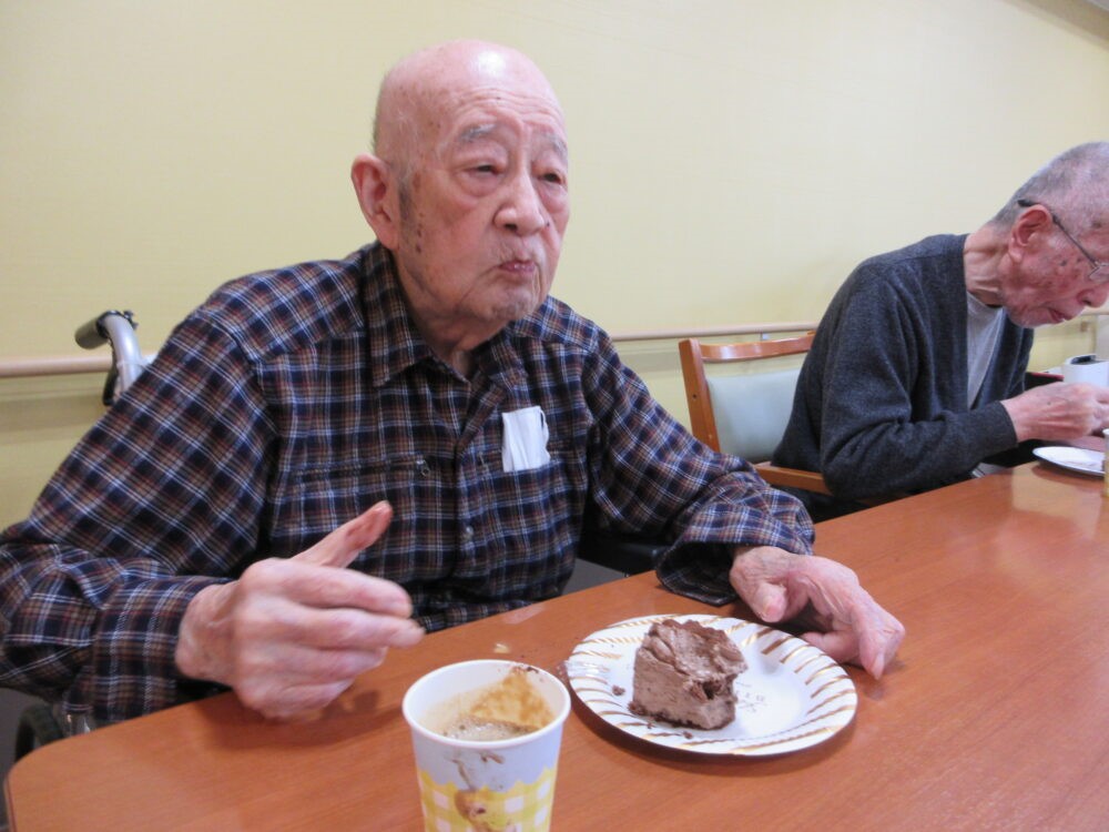 静岡市葵区有料老人ホーム_ケーキバイキング