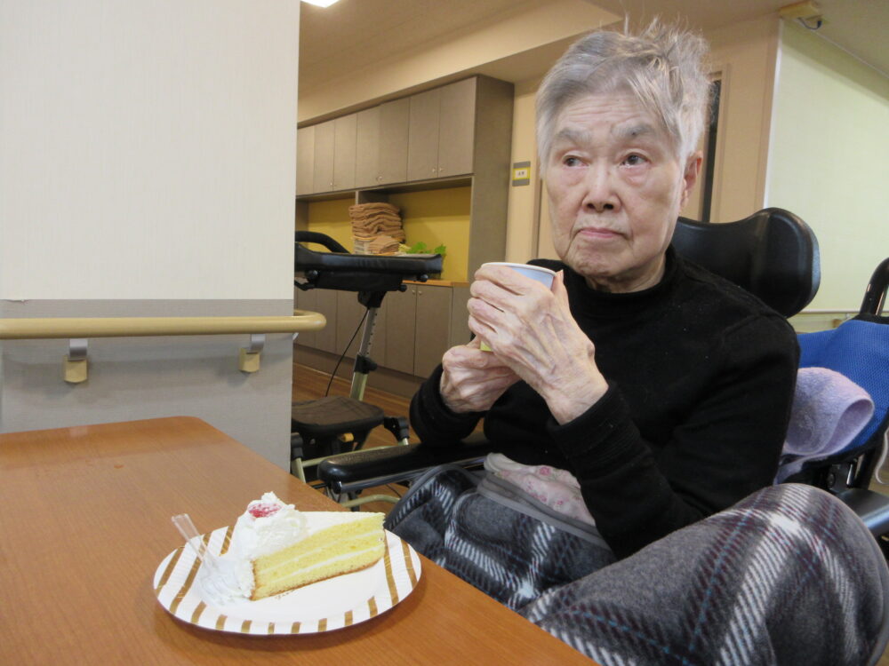 静岡市葵区有料老人ホーム_ケーキバイキング