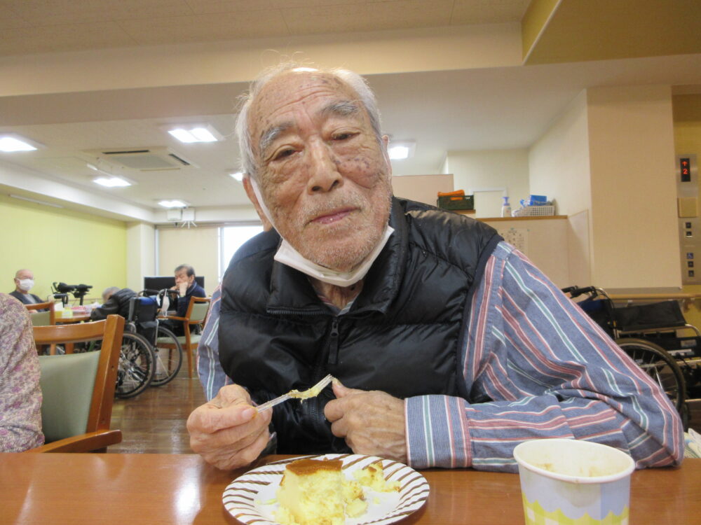 静岡市葵区有料老人ホーム_ケーキバイキング