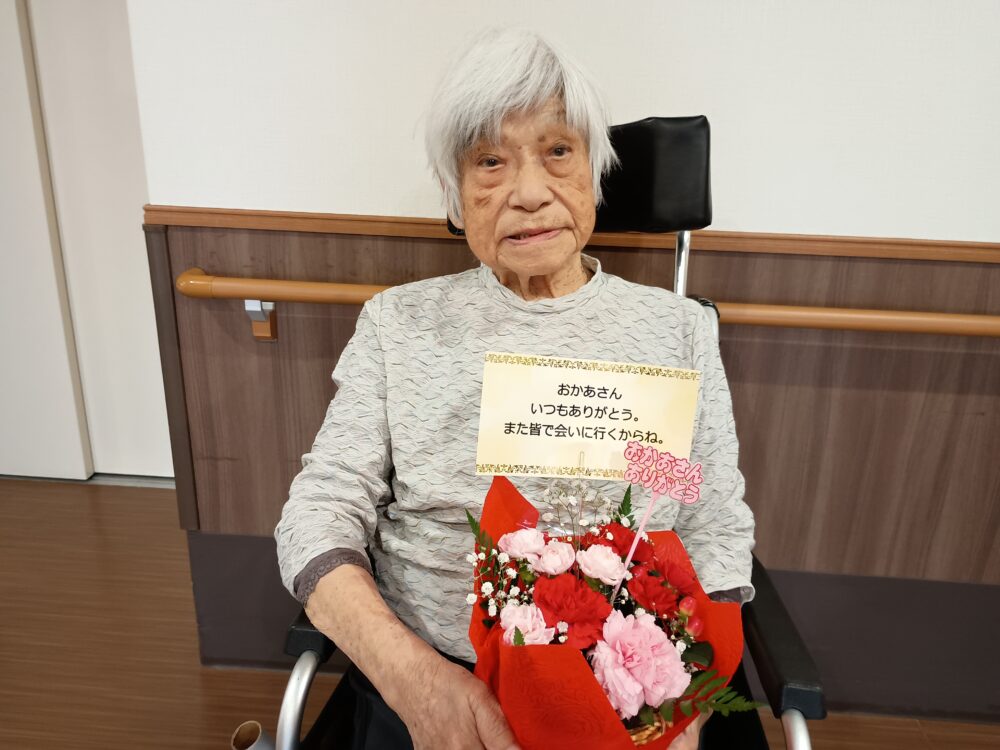 藤枝市老人ホーム_5月母の日イベント
