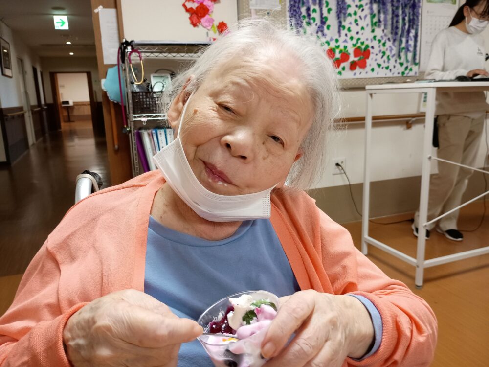 藤枝市老人ホーム_5月母の日イベント