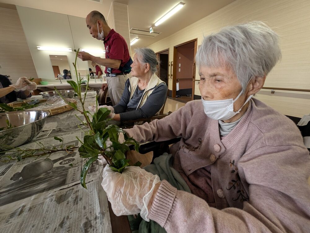 静岡市葵区有料老人ホーム_新茶のてんぷら