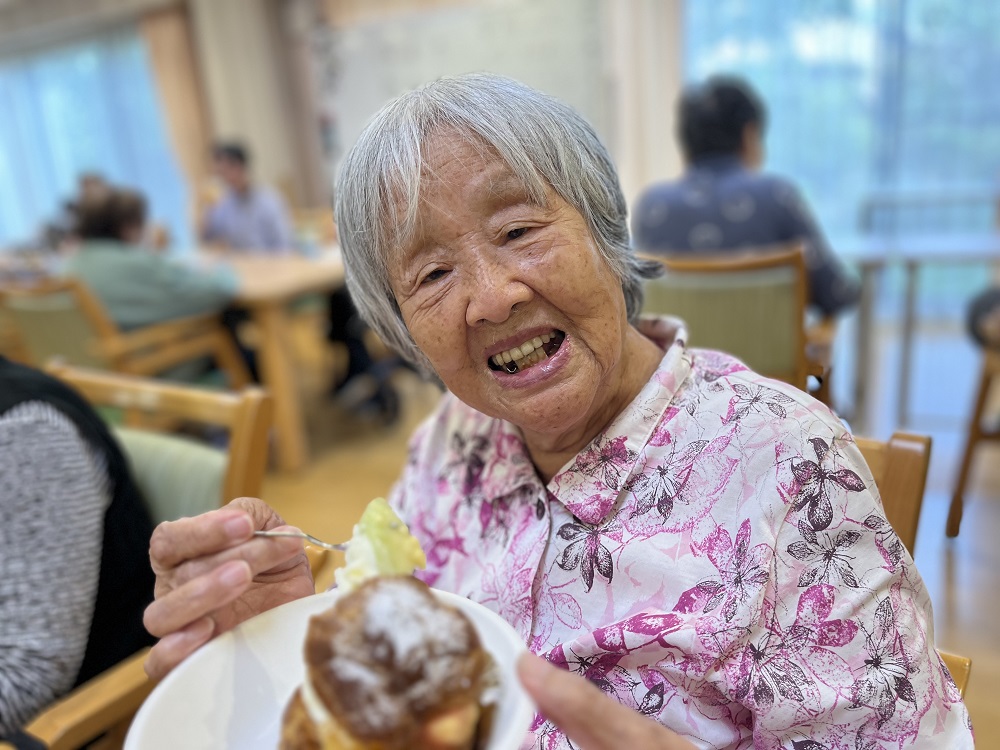 静岡市清水区老人ホーム_ぺんぎんパティシエ