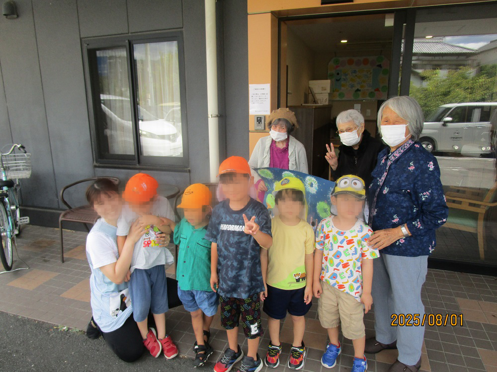静岡市清水区老人ホーム_はぐはぐさん訪問