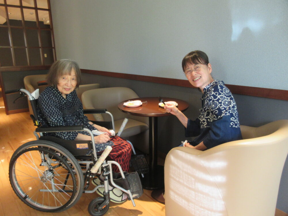 静岡市葵区有料老人ホーム_秋の味覚フルーツの会