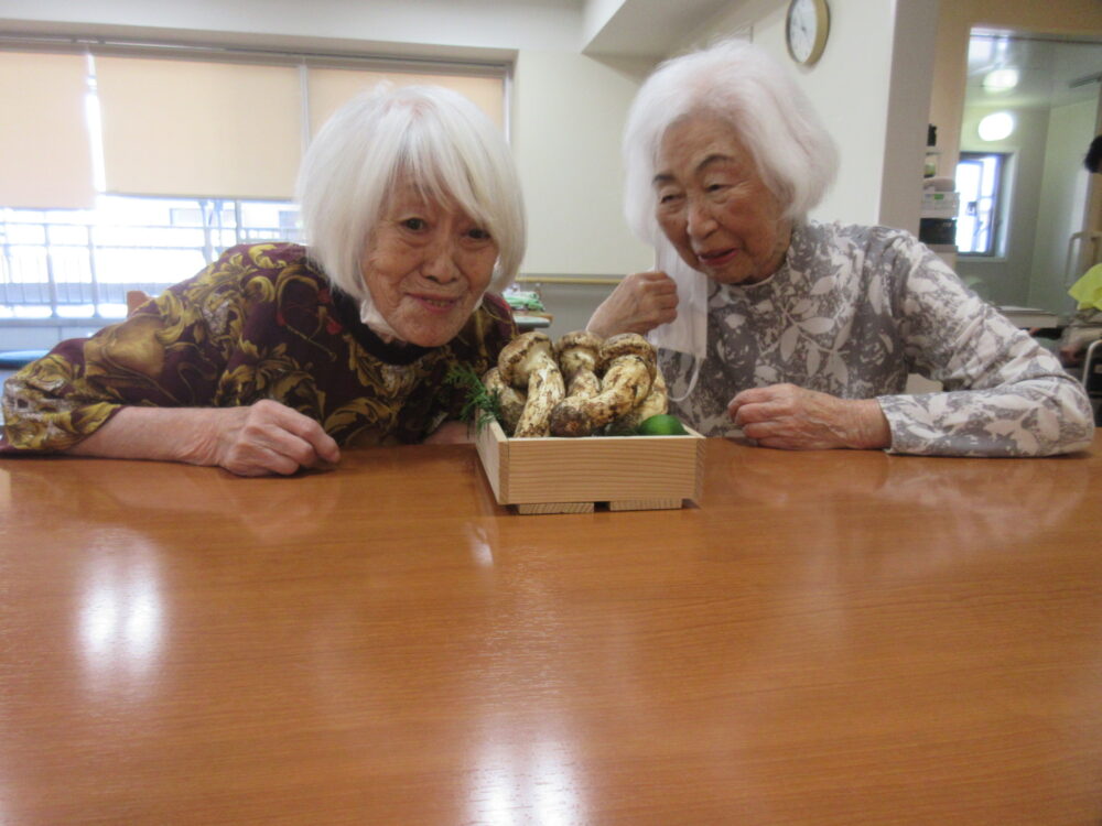 静岡市葵区有料老人ホーム_秋のまつたけごはん